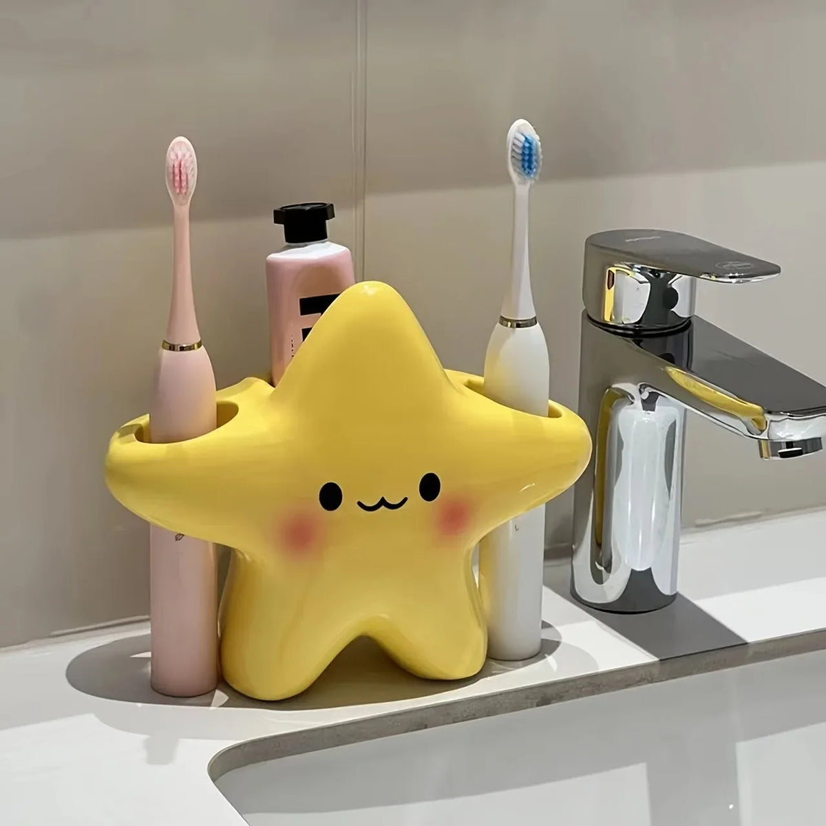 Cute Star-Shaped Freestanding Toothbrush and Toothpaste Holder