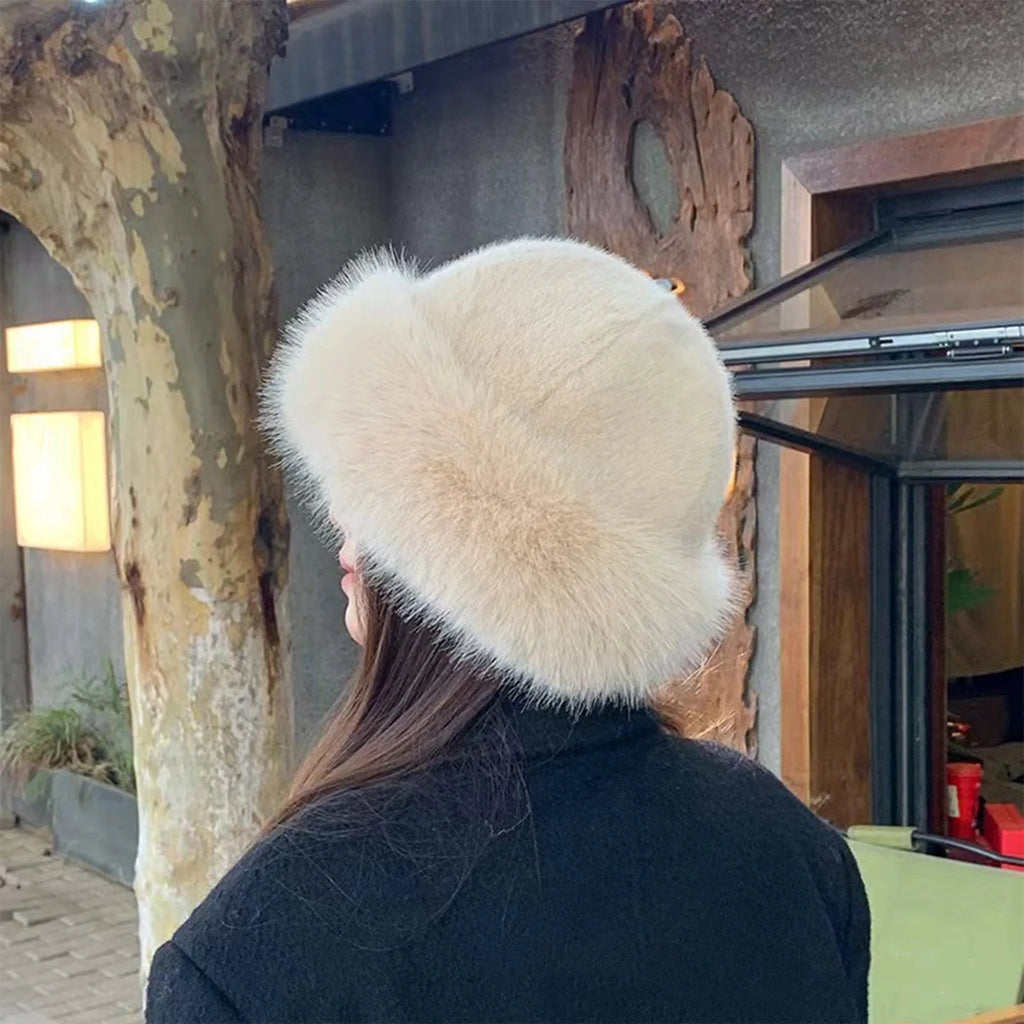 Women's Thick Faux Fur Winter Hat for Skiing and Outdoor Warmth